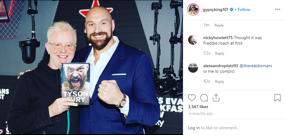 "Под маской": Фьюри выпустил автобиографию