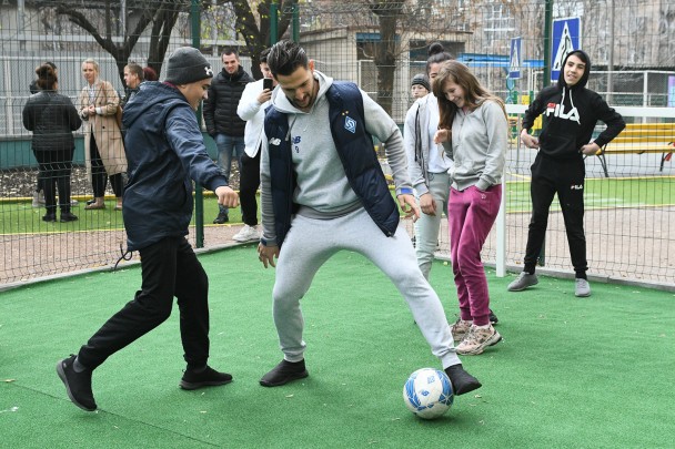 Фран Соль в больнице "Охмадет" Фран Соль в больнице "Охмадет"