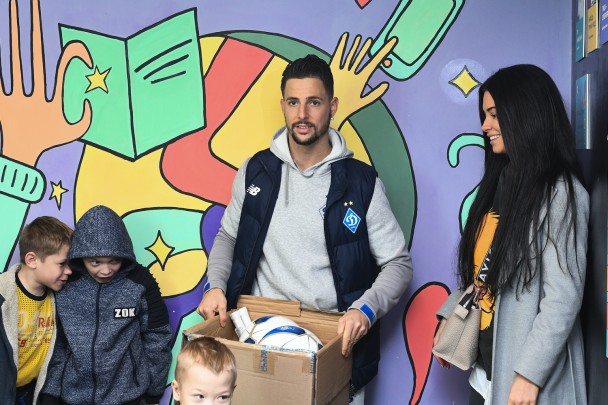 Фран Соль в больнице "Охмадет" Фран Соль в больнице "Охмадет"