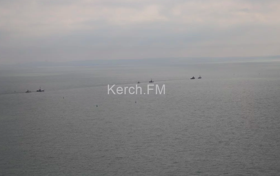 Захваченные Россией корабли возвращаются в Украину