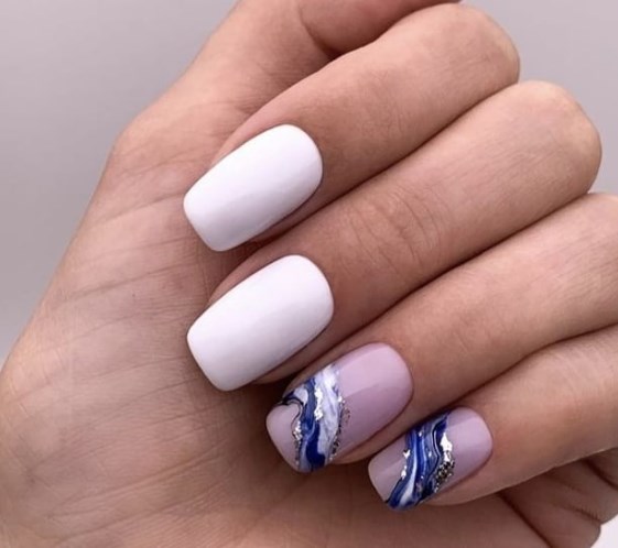 Модный белый маникюр