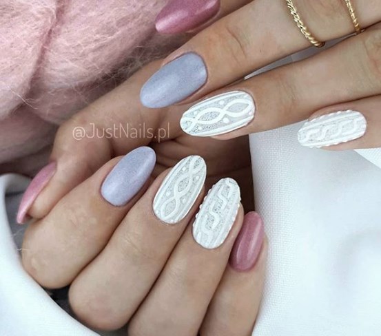 Зимний маникюр 2020 на короткие ногти