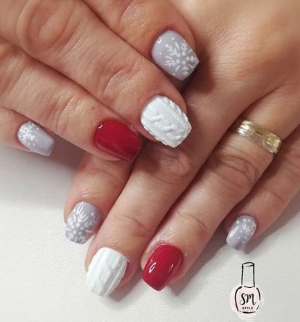 Зимний маникюр 2020 на короткие ногти