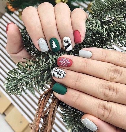 Зимний маникюр 2020 на короткие ногти