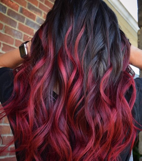 Красные волосы - самое яркое окрашивание волос 2019