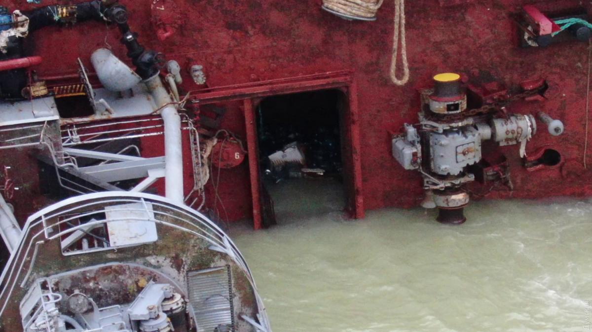 Делфи уходит под воду Делфи уходит под воду