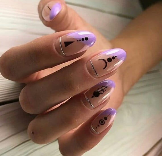 Новогодний французский маникюр 2020