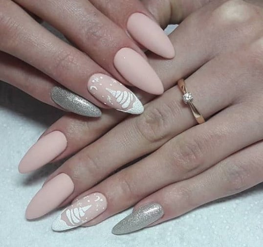 Маникюр на Новый год 2020