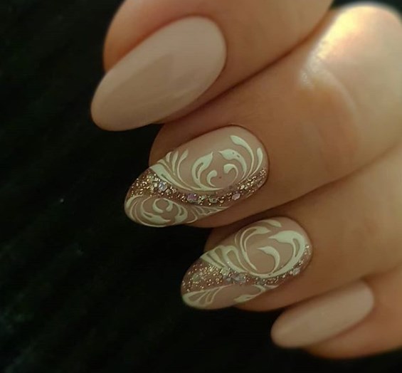 Маникюр на Новый год 2020