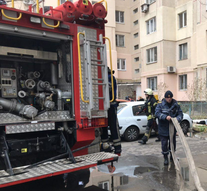 В Одессе в результате пожара в квартире погибли два человека