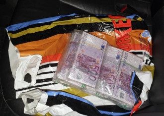 Женщине предложили помощь в получении мандата депутата / Национальная полиция