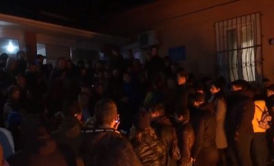 В Прилуках люди пикетируют полицию, так как не верят в официальную версию смерти подростка