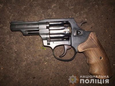 Выстрелил в голову: в Днепре студент пытался убить первокурсницу и покончить с собой
