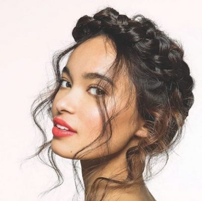 Порча в волосах: эта популярная прическа приносит несчастье женщине