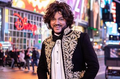 "К сисюлькам руку тянешь": Киркоров показал стыдливое фото Лолиты