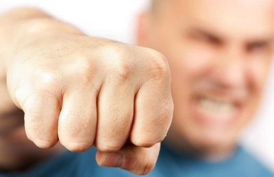 Во Львове друзья призывника жестоко избили принесшего повестку офицера