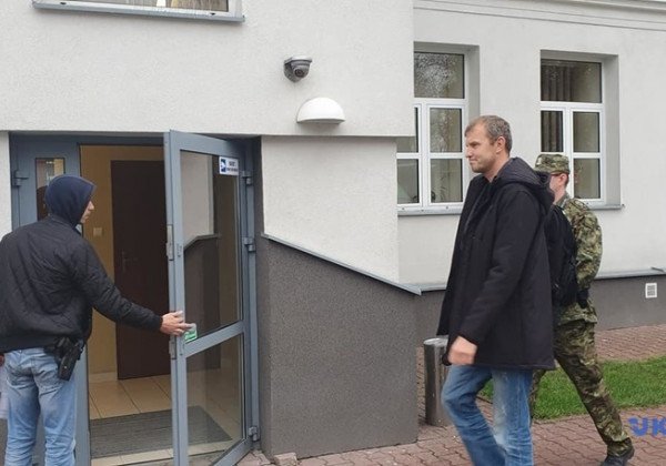 Задержание в Польше замглавы УНА-УНСО: Мазура доставили в прокуратуру