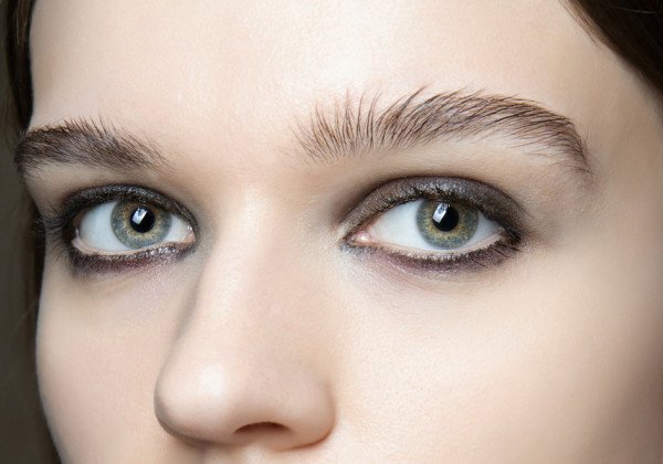 Soap Brows взрывают Instagram: визажист рассказала, как сделать "мыльные" брови
