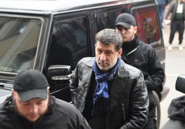 В Ивано-Франковске скандального бизнесмена облили фекалиями