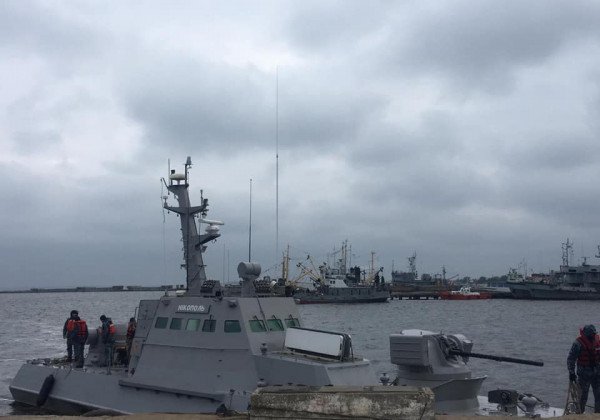 "Русиш швайне": в Сети показали последствия мародерства РФ на украинских кораблях