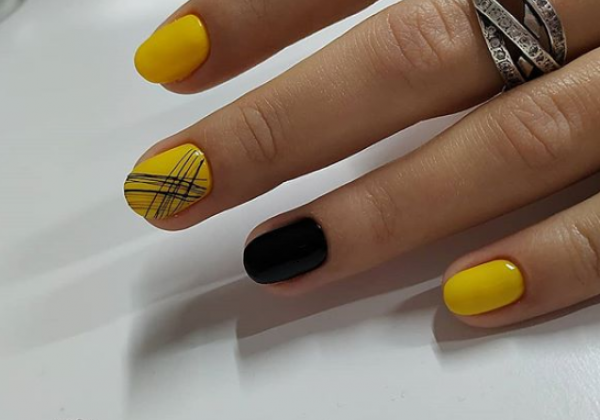 Горчичный маникюр – самый модный желтый маникюр: френч и лунный маникюр, 38 фото