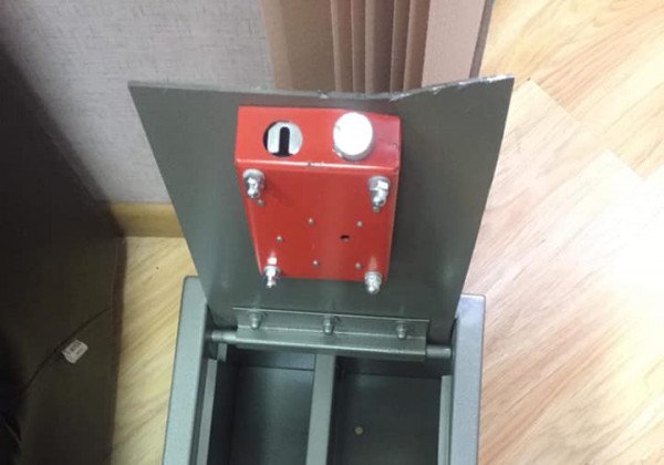 "Изуродован сейф": в центре Киева влезли в офис Союза журналистов, опубликованы фото