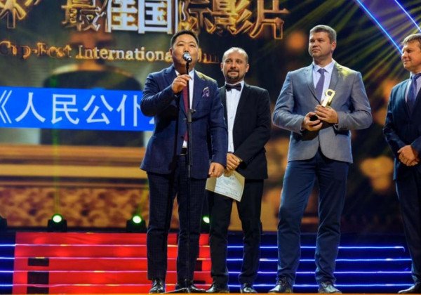 В Китае Слугу народа-2 признали лучшим иностранным сериалом