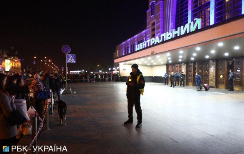 В Киеве заминирован железнодорожный вокзал
