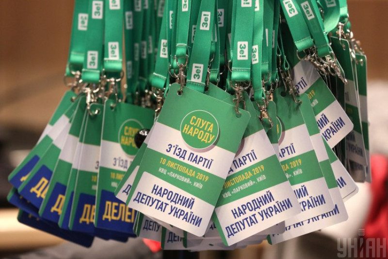 В партии Зеленского ответили на требование Кремля о переговорах с боевиками на Донбассе