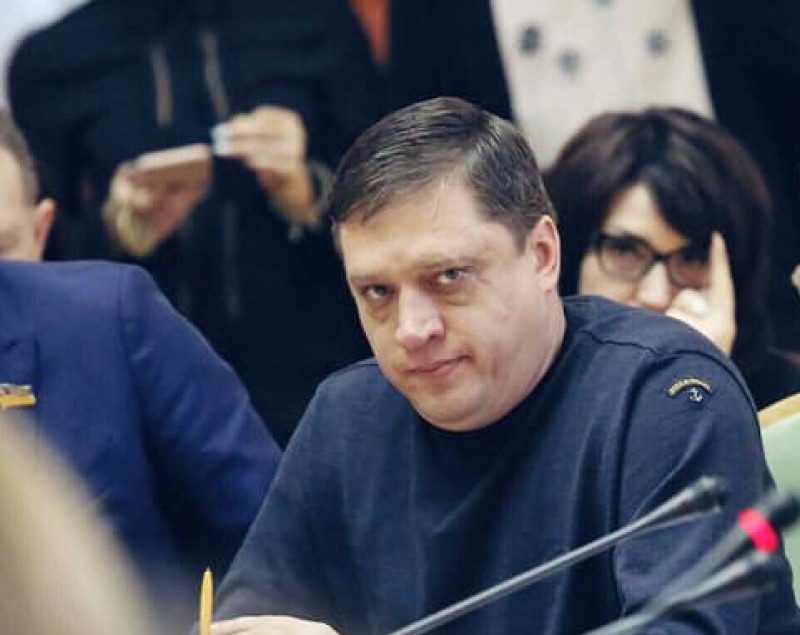 Скандал с судимостью за изнасилование: Арахамия поставил условие Иванисову