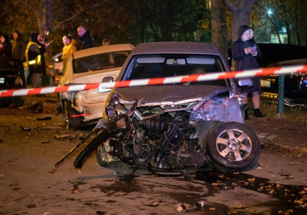 В Киеве очень пьяный мужчина-ром устроил масштабную аварию, узнали журналисты В Киеве очень пьяный мужчина-ром устроил масштабную аварию, узнали журналисты