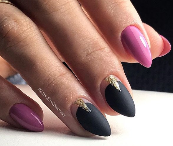 Черный новогодний маникюр 2020