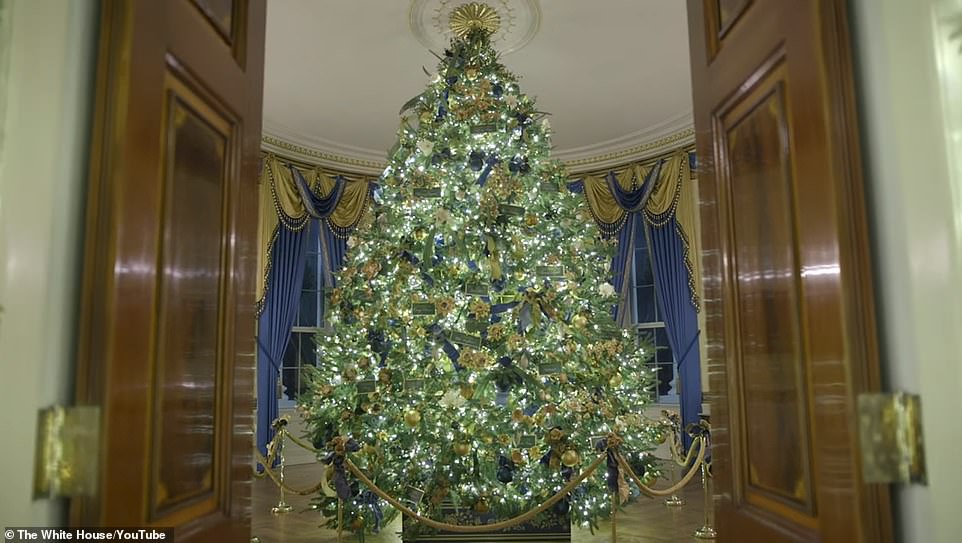 Мелания украсила Белый дом к Рождеству Мелания украсила Белый дом к Рождеству