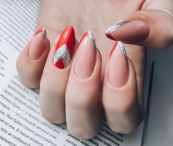 Красный новогодний маникюр 2020