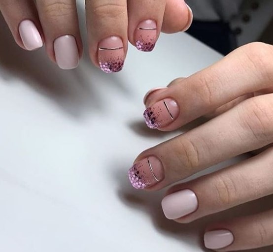 Зимний маникюр на короткие ногти 2020 Зимний маникюр на короткие ногти 2020