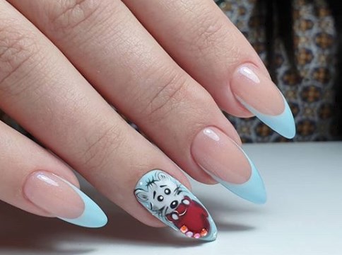 Французский маникюр на Новій год 2020