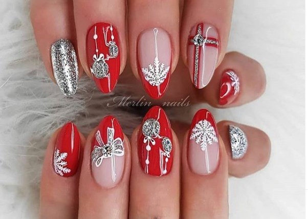 Французский маникюр на Новій год 2020