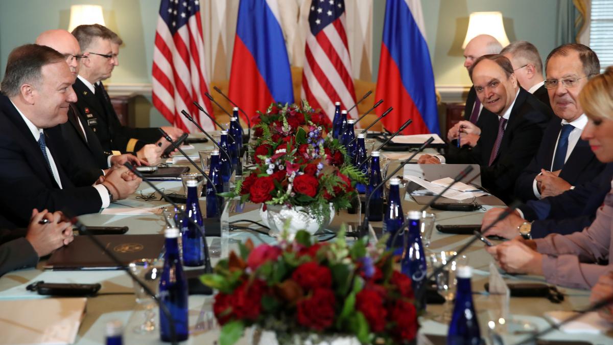 Сегодня Сергей Лавров встретился с Майком Помпео