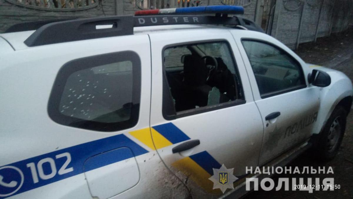 На Киевщине из ружья расстреляли авто копов - Новости Украины На Киевщине из ружья расстреляли авто копов - Новости Украины
