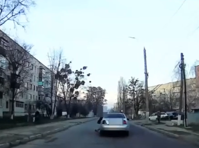 В Виннице водитель зажал руку мужчины стеклом и прокатил жертву - Новости Винницы В Виннице водитель зажал руку мужчины стеклом и прокатил жертву - Новости Винницы