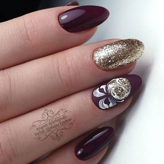 Новогодний маникюр марсала 2020