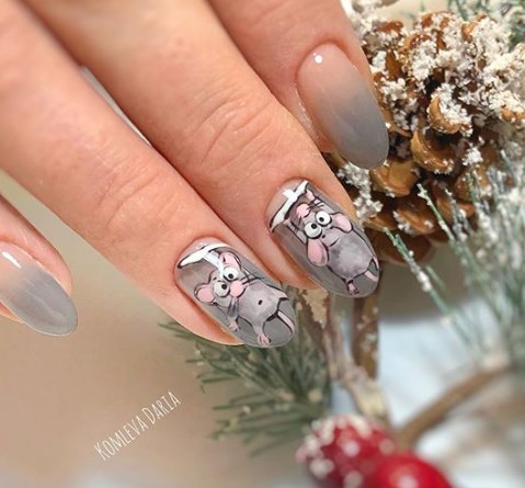 Новогодний маникюр с мышкой