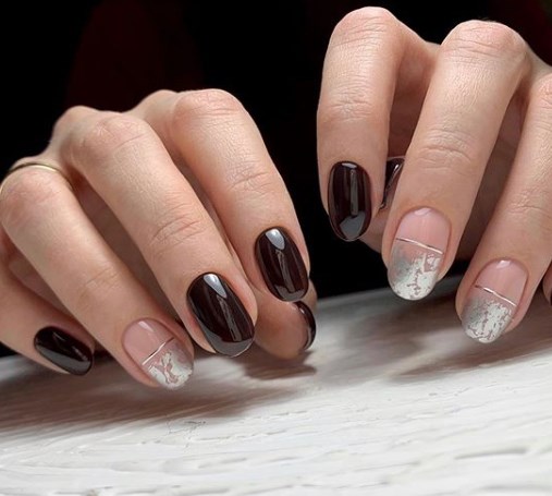 Коричневый маникюр на Новый год 2020