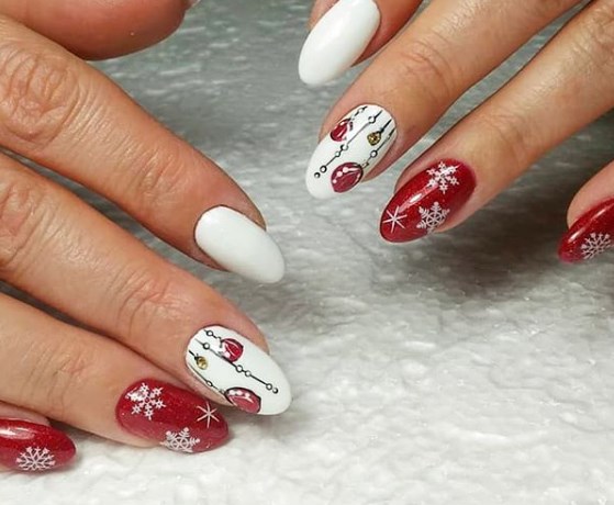 Новогодний маникюр 2020