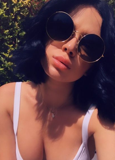 Девушка Лунина