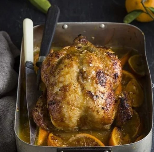 Курица с апельсинами готовится в духовке, разогретой до 200 градусов - Курица в духовке