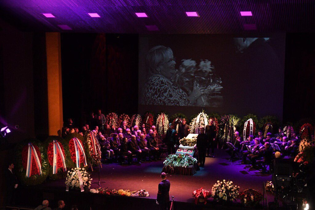 Прощание с Галиной Волчек в Москве