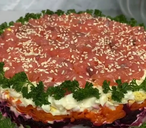 Салат селедка под шубой можно сделать изысканным - Салати на Новий рік