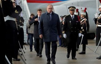 Путин в Париже Путин в Париже