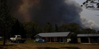 В Австралии лесной пожар уничтожил город возле Сиднея / Фото: REUTERS